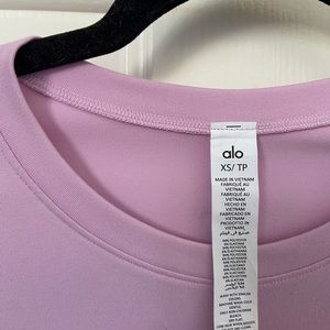 Alo Yoga Everyday Shirt